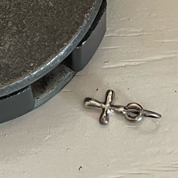 NOT FOR SALE Vintage 1960s sterling silver cross charm pendant with jump hoop #2 - Picture 8 of 8